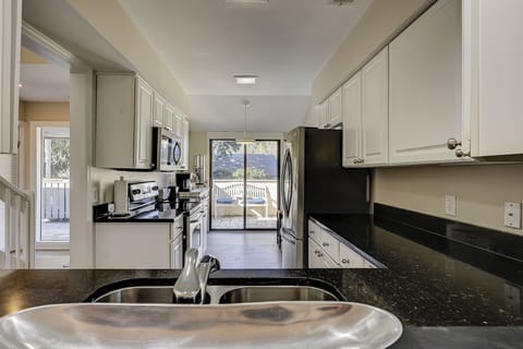 Kitchen and Coffee Bar