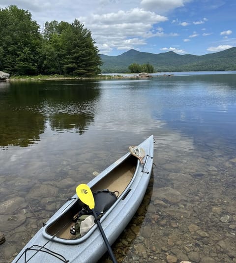 Lefferts Pond is just 20 minutes away. Swimming, kayaking, and fishing!
