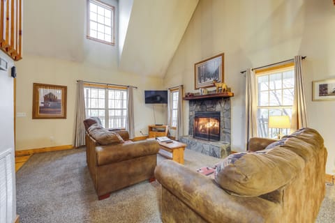 Maggie Valley Vacation Rental | 3BR | 2BA | 1,700 Sq Ft | Step-Free Entry