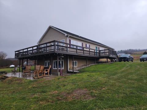 Front of the home with driveway. Enough parking for minimum 4 vehicles.