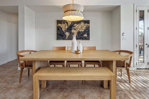 Modern decor and finishes make this home the perfect choice for your Anthem stay! 