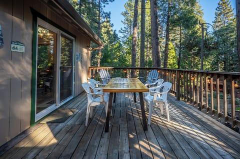 Enjoy meals and morning coffee surrounded by the trees