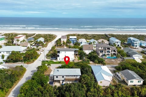 Grab your towel and go—beach is so close!