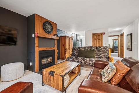 Living Area - Ski Hill 34 - Breckenridge Vacation Rental
