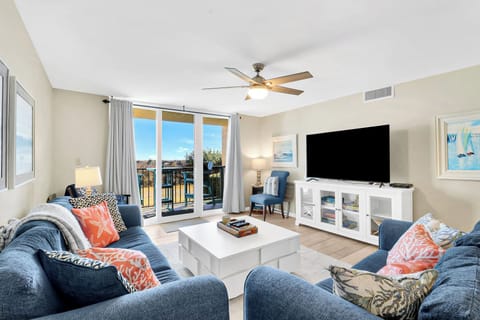 Island Club 5103 - Living Area