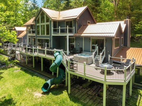 Copper Canoe - Epic Lakefront w/ Indoor Pool, Movie Theater & More