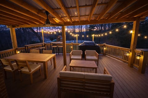 Mountain-view evenings under the lights — perfect for unwinding together