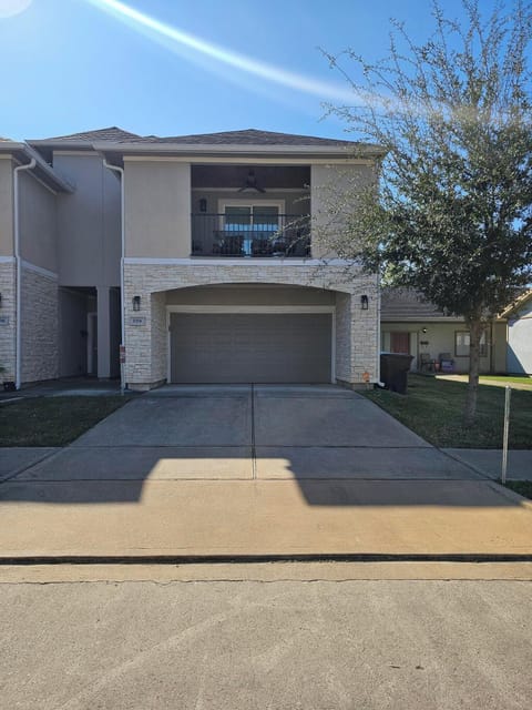 Front Entrance and Driveway with Patio View