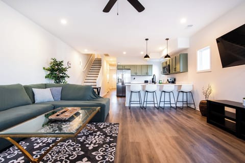 Open Kitchen / Living Room / Dining Area - Smart TV and WiFi