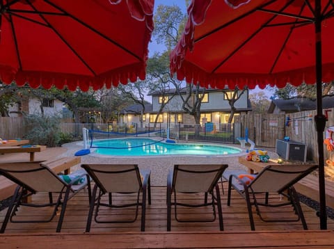 Pool days, patio nights, and nonstop family fun!