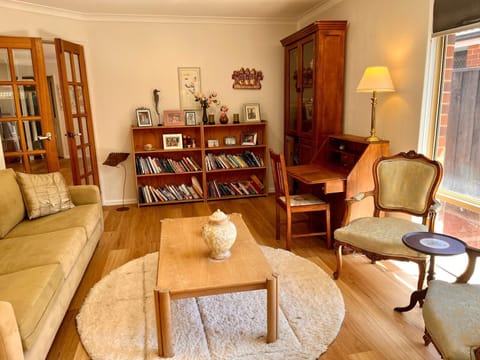 Sitting /reading room.