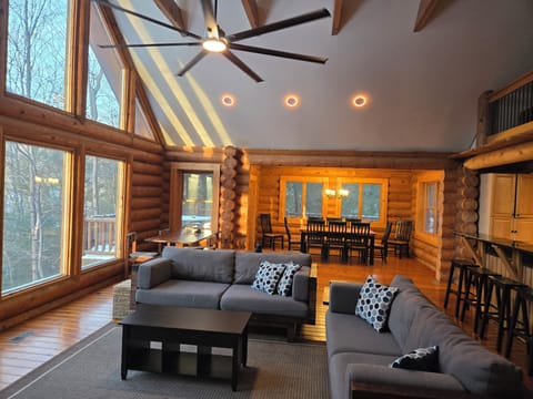 Plenty of room for everyone to relax and spread out.