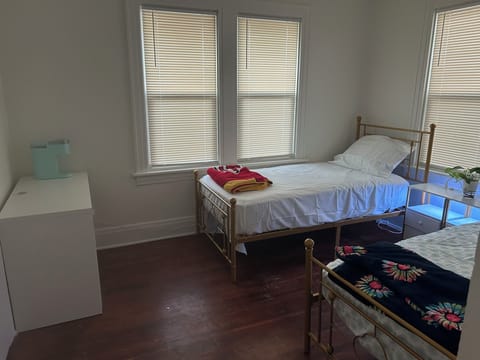 Room with two twin beds