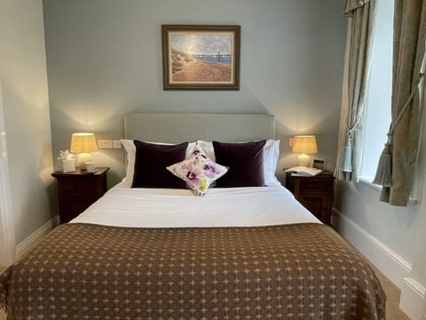 Room1 Kingsize Bed