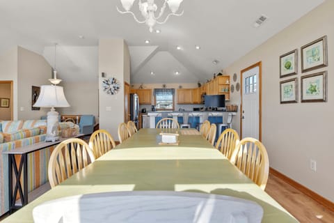 OH104: Anchors Away | Top Level Dining Area