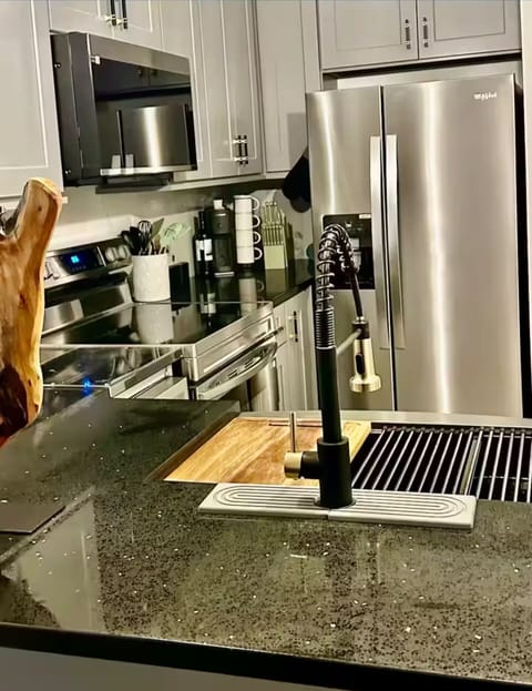 Kitchen w/ Dishwasher