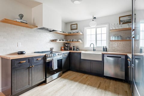 Sun kissed kitchen, perfect for early morning resets