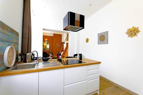 Brand new full-equipped kitchen