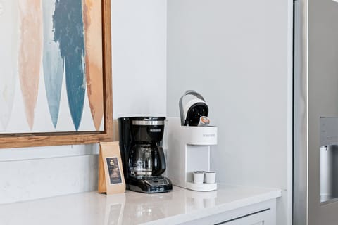 Equipped with Keruig and standard drip machine