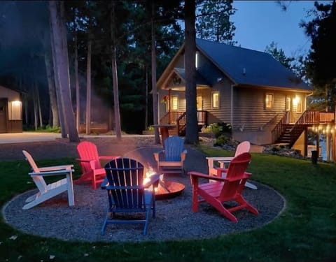 The Beautiful Cabin and Firepit Area