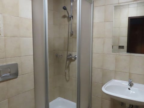 Double room without balcony - Hotel Haus Kärnten House in Friuli-Venezia Giulia