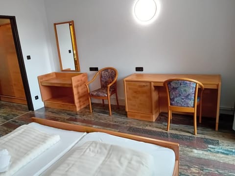 Double room with balcony - Hotel Haus Kärnten House in Friuli-Venezia Giulia