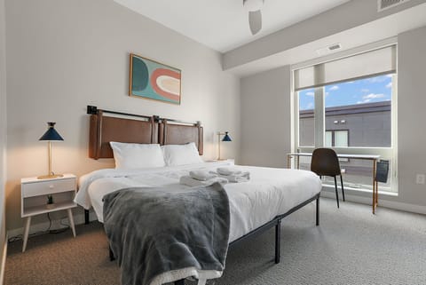 Unit 1: Bedroom 1 - King Bed