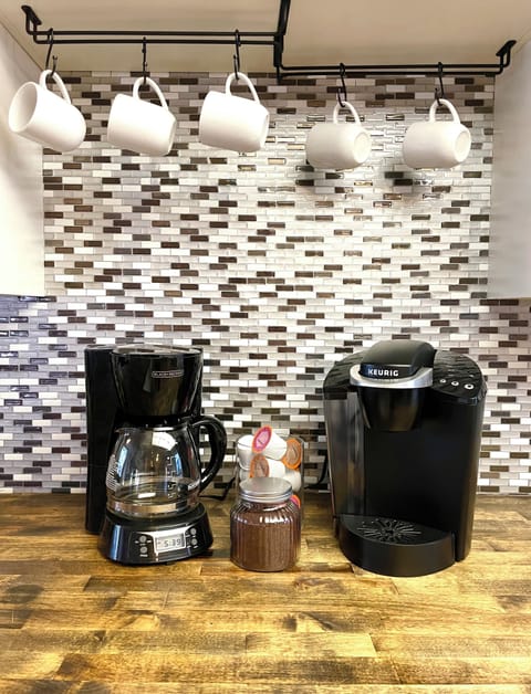 Start your mornings right ☕✨ The Getaway has a coffee station ready for early risers and caffeine lovers—brew your favorite cup to kickstart your day in paradise (K-Cups & ground coffee provided)!