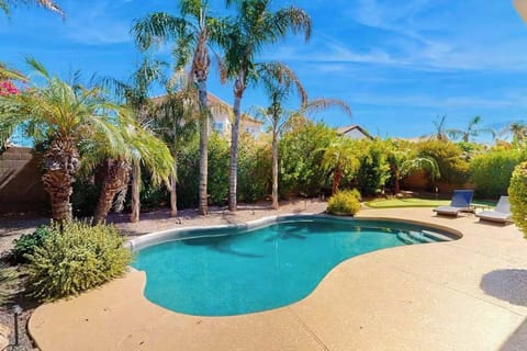 Your own private pool — hello, Scottsdale summer