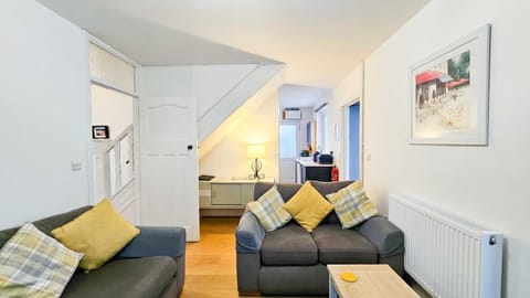 BrynView - 3 Bedroom Holiday Home - Reynoldston (9530)