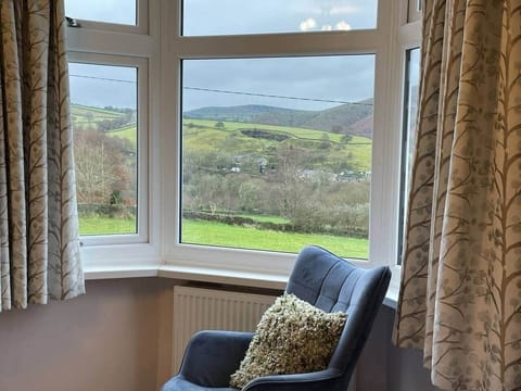 Master bedroom - perfect nature view