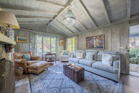 Welcome to Skybird! A Carmel-by-the-Sea Vacation Home