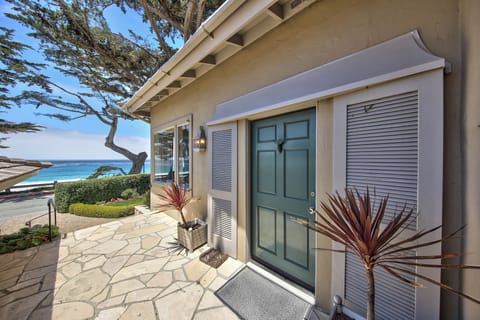 Welcome to Sea Gate! Ocean Front Home in Carmel-by-the-Sea