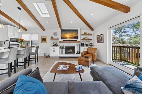 Welcome to 'Shining Star' ~  Chic Carmel Vacation Home