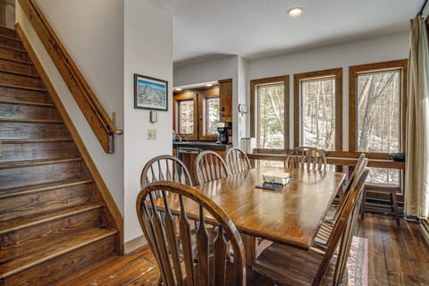 Dining Area | Main Level