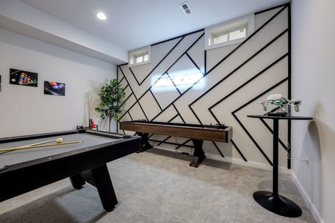 Triangle Vacation Rental | 5BR | 6BA | 4,300 Sq Ft | Stairs Required