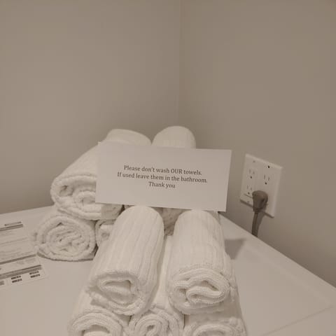 Bathroom amenities