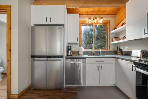 Enjoy your favorite coffee with a combination Keurig and drip coffee pot