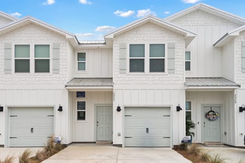 Lost Bay - Orange Beach, AL - Signature Properties
