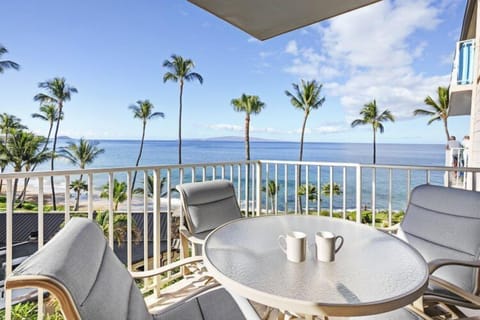 Lanai views.