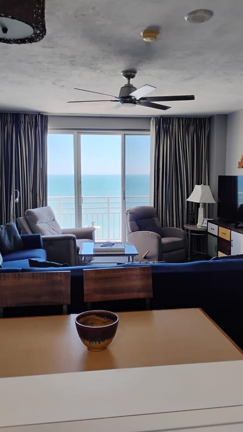 Living/dining room