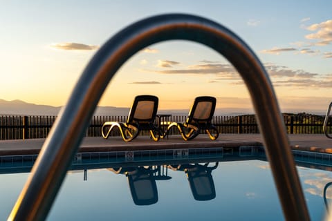 
Community Pool + Twilight Glow + Mtn Views = Serenity