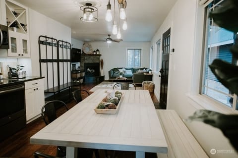 The kitchen table is an inviting place to eat.