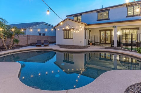 Welcome to our 5 BR, 3.5 BA, two story home with a resort backyard and located in Power Ranch, an amenity rich community.