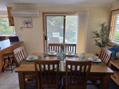 Dining Area (b) - Copy