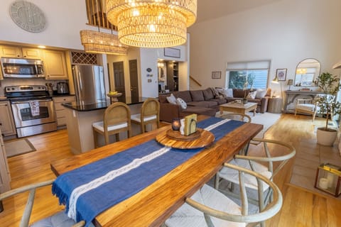 Main Level | Kitchen | Dining | Living Room