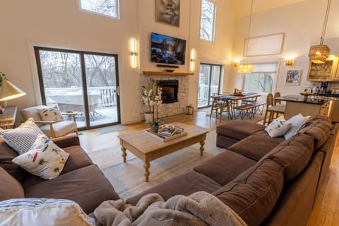 Main Level | Living Room | Dining