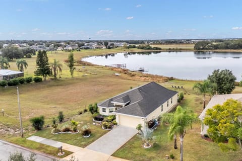Stunning lakefront retreat with expansive water views