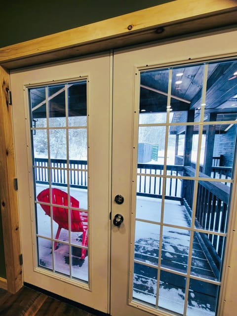 H4 - Three-Bedroom Apartment (598)