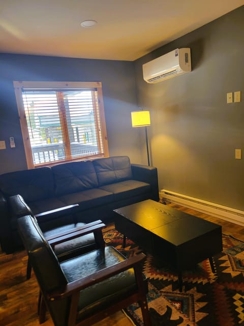 H6 - Two-Bedroom Apartment (655)